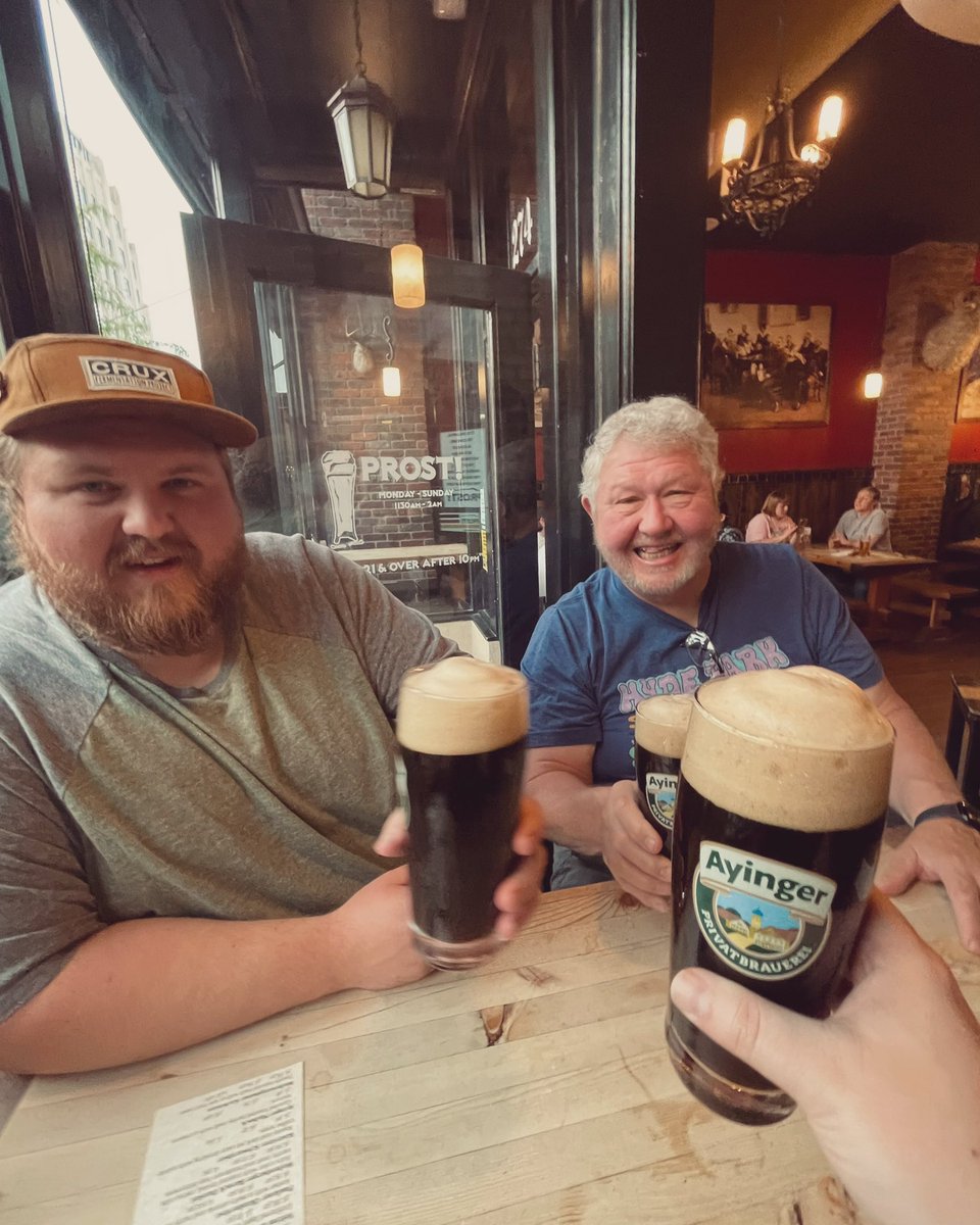 ewbeats's tweet photo. I’m stoked I got to hang out and have some beers with my Dad (Ken L. Willams) for his 69th birthday. I’m so lucky to have such an awesome supportive father. #birthday #69thbday #fatherandson #fortunate https://t.co/8gXNGGI1jL