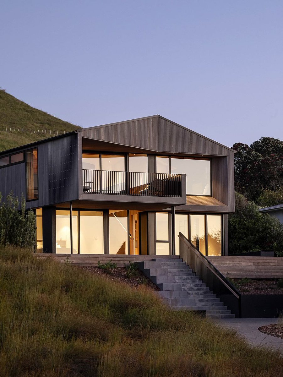 HomeAdore's tweet photo. Hill to Horizon by Lloyd Hartley Architects

https://t.co/6JYActonGD 

#interiordesign #homedecor #home #architecture https://t.co/2PV6nPE2GC