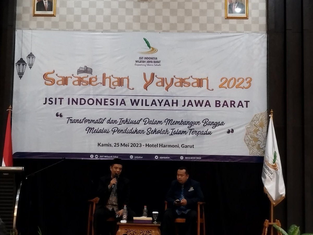 Bambangsutop0's tweet photo. Hari ini Menghadiri Sarasehan Yayasan se-Jawa Barat, dengan tema "Transformatif dan inklusif dalam Membangun Bangsa melalui Pendidikan SIT (Sekolah Islam Terpadu)" 25 Mei 2023, Hotel Harmoni Garut. Terimakasih dan sangat bermanfaat sharing Ilmunya. #jsit #garut #depok #depokhits https://t.co/3ncnZ0YMIt