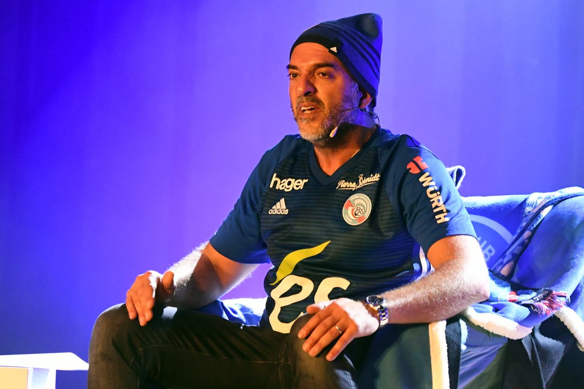 ⚽️ Foudil Kaibou est "Guygess", l’amoureux foot du <a href="/RCSA/">Racing Club de Strasbourg Alsace</a> ➡️ c.dna.fr/sport/2023/05/… 📸 <a href="/KOBIPhoto/">KOBI FRANCK</a>