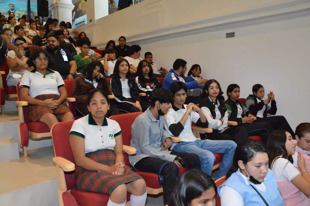 DMocorito's tweet photo. “Mentes Ganadoras” de #Mocorito comparten experiencias con estudiantes
#MentesGanadoras #Sinaloa #GobiernoMunicipal #TransformandoContigo https://t.co/BssuqTcDCR