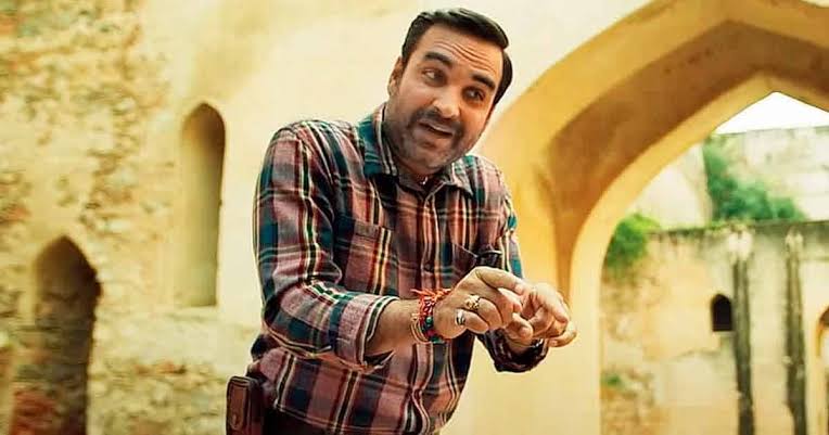 Best actor in Bollywood right now!

Menacing in Mirzapur to comical in Mimi. 

#PankajTripathi