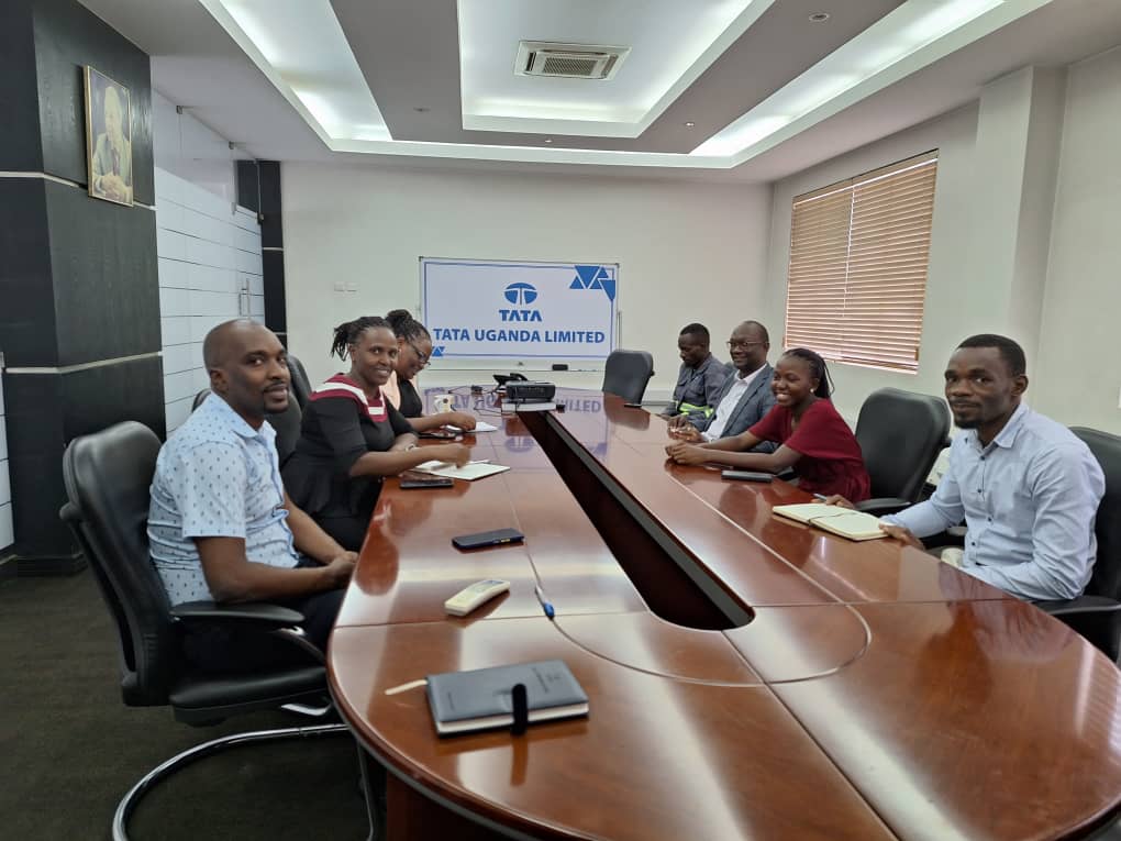 AquavitaLimited's tweet photo. Last week, the Aquavita Uganda Team, led by Country Manager Mr. Andrew Muluubya, paid a visit to @TataMotors Uganda. It's was inspiring to see how Tata is pushing the boundaries of sustainability!

#ClimateAction #BeatPlasticPollution #Gobottleless https://t.co/iQCt8OaOC8