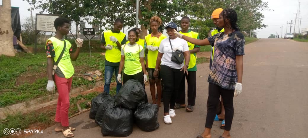 ploggingnigeria's tweet photo. #PloggingClubACE
#PloggingNigeriaClub
#WeKeepFitToKeepClean
#FitPeopleInCleanCommunities
#Ploggathon
#PloggingNigeriaAt5
#PloggasConvention23 https://t.co/XQLYxxh7al