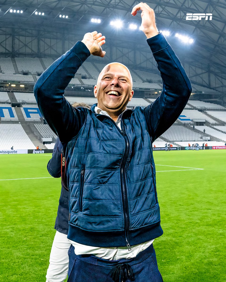 ESPNnl's tweet photo. Arne Slot blijft bij Feyenoord, zo meldt VI! 🚨 https://t.co/hmhSbQ8W5k