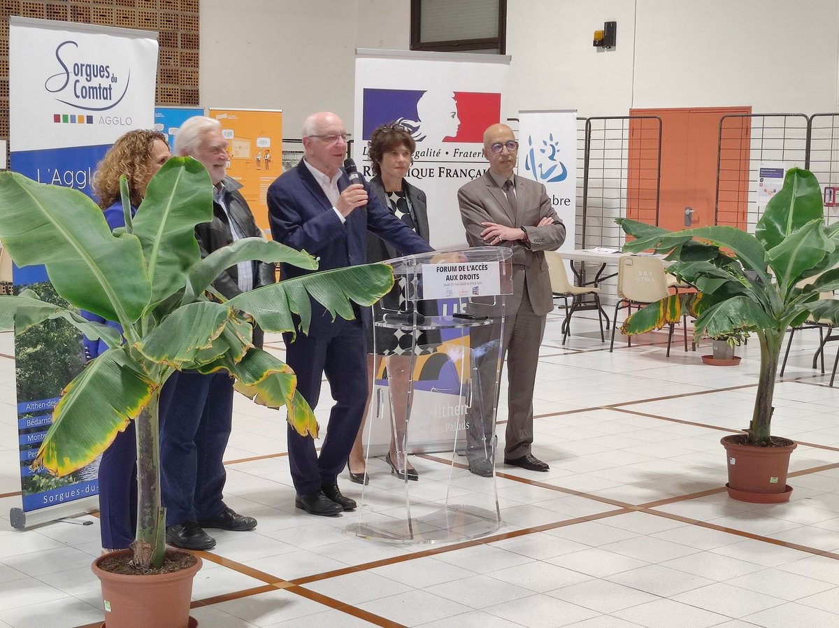 ⚡ 🤲 En direct d’#AlthendesPaluds (#Vaucluse) pour le 1er Forum de l'accès aux droits.

🤝 Un événement organisé par la Communauté d'Agglomération des @SorguesduComtat en partenariat avec le Conseil Départemental d’Accès au #Droit du Vaucluse.

<a href="/Prefet84/">Préfet de Vaucluse</a> <a href="/ProcureurAvign1/">Procureure Avignon</a>