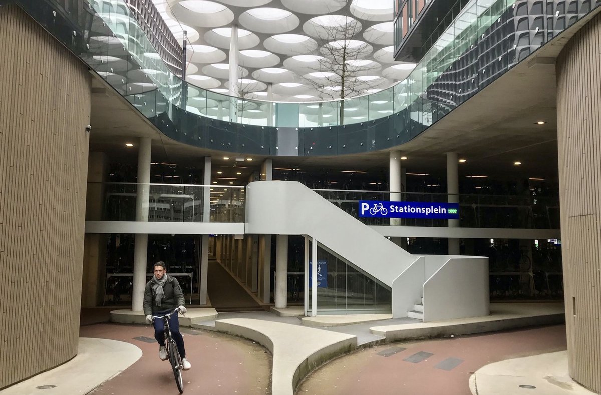 Cycling_Embassy's tweet photo. Today is Bike to Work Day in the Netherlands 🚲

Planners have specifically chained the bike and train as one seamless mobility option: quick, convenient, affordable door-to-door travel used by hundreds of thousands each day. https://t.co/hnghYrr1dp