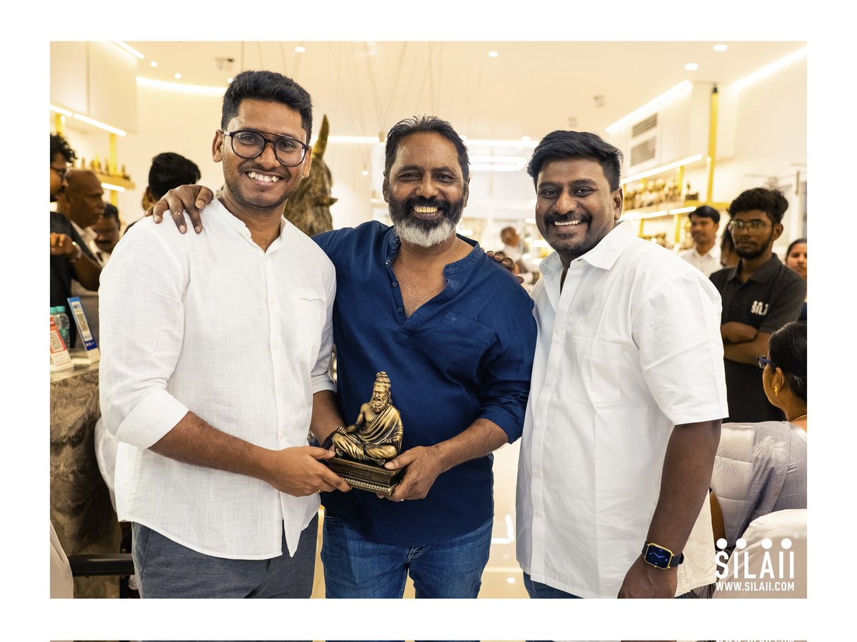 SILAIISculpture's tweet photo. Big thanks to everyone who joined the grand opening of SILAII SCULPTURE STORE in Adyar!🎉
No.60, 1st Floor, RG Towers, Besant Avenue Road, Adyar, Chennai - 600020
#SILAIISTORE #SILAIISCULPTURESTORE #Adyar #Chennai #SanthoshNarayanan #MaSubramanian #RajMohan #AjayanBala #SILAII https://t.co/zgOpmVpkCT