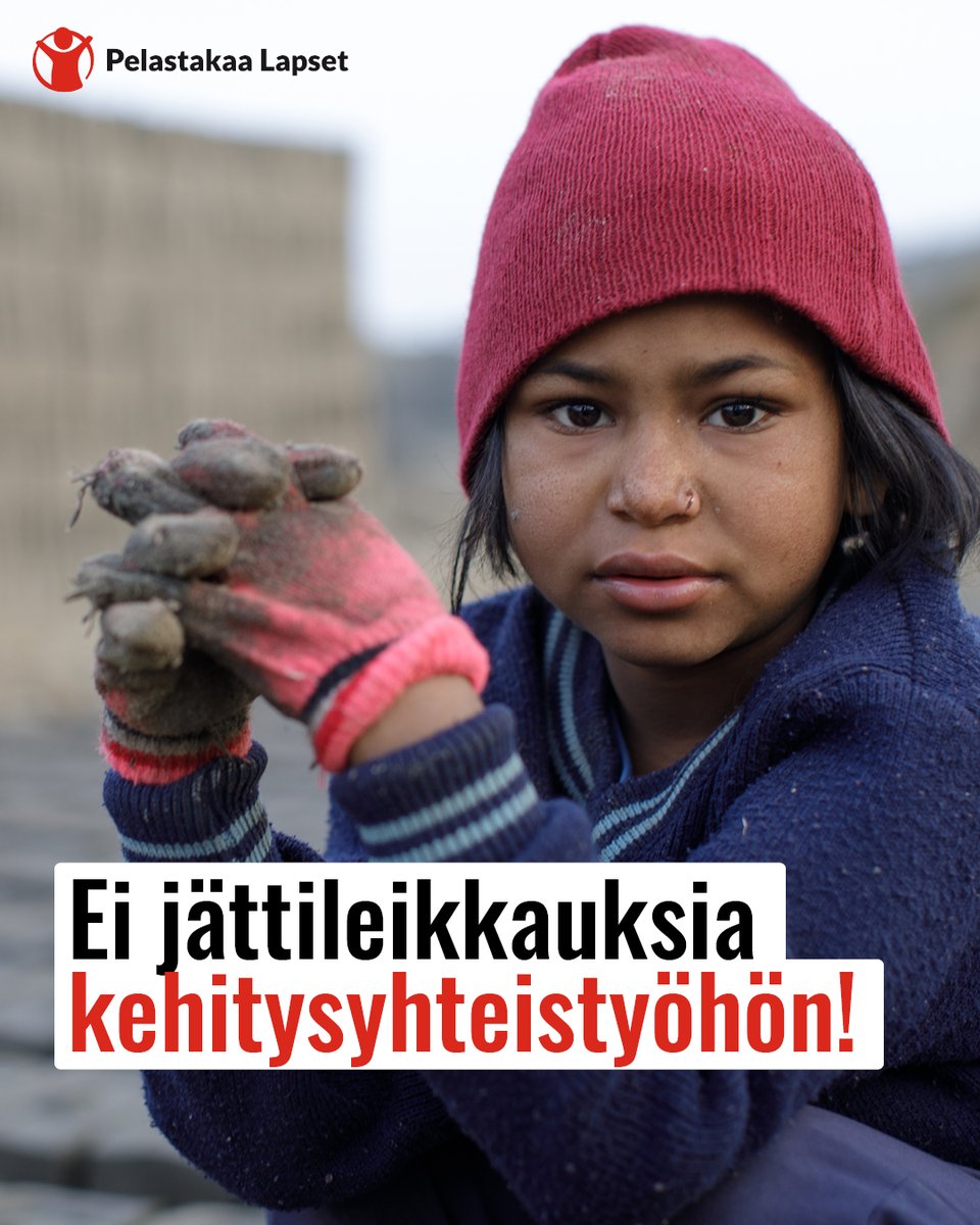 pelastakaalapse's tweet photo. Miksi #kehitysyhteistyö'hön ei saisi tehdä jättileikkauksia? 

Koska kehitysyhteistyöstä leikkaaminen on pois: 
✂️ lasten koulutuksesta
✂️ lasten terveydenhuollosta
✂️ lasten suojelusta 
✂️ hätäavusta
✂️ lasten tulevaisuudesta.
 
1/2

#kehityspolitiikka #Hallitusneuvottelut https://t.co/k7mtn1zDay