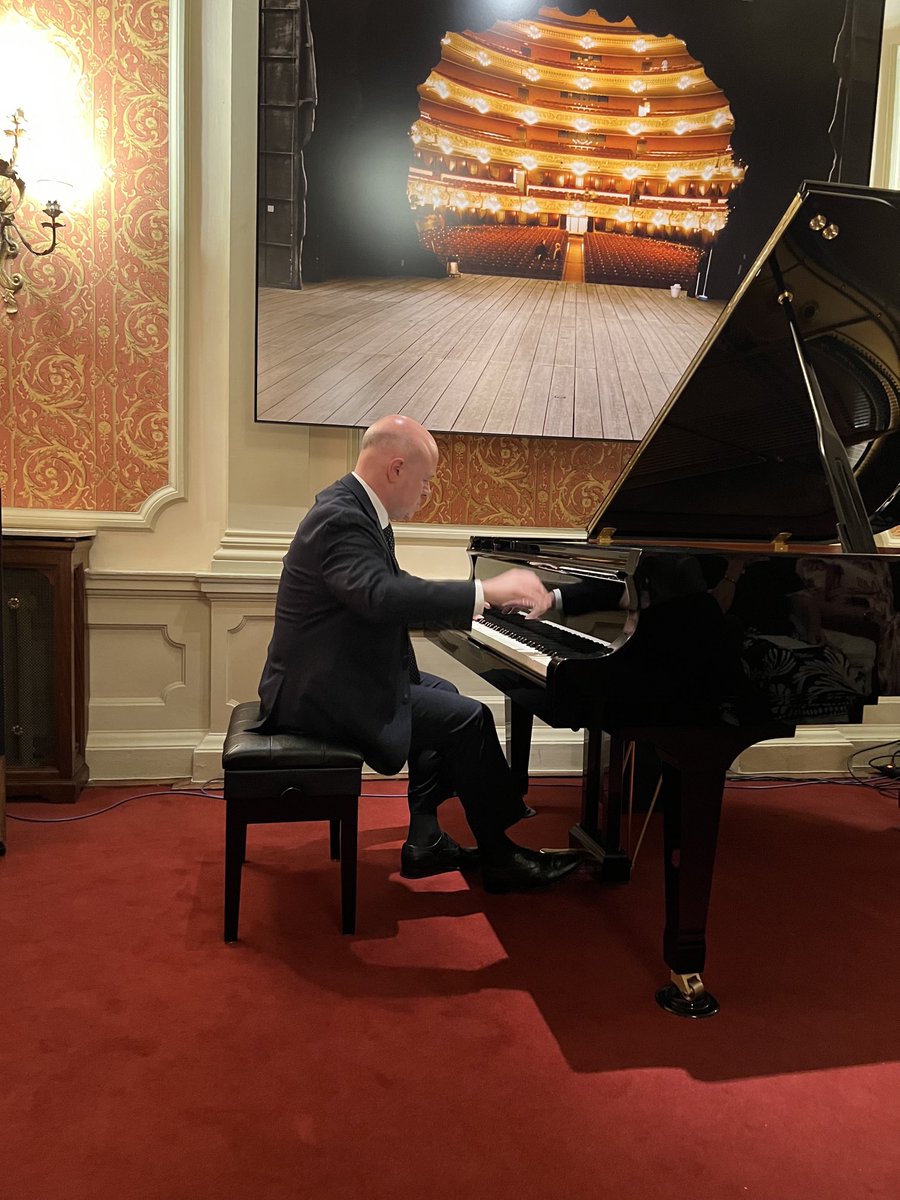 EAZ Emporda Festival heads for Circulo del Liceu members club for a welcome drink, a private piano concert performed by composer Albert Guinovart followed by dinner
