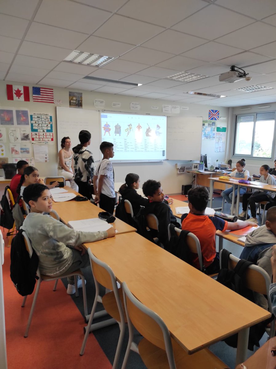ceipelpuche's tweet photo. #Erasmusplus 5°jornada en tierras francesas. Nuestros estudiantes acuden al centro escolar "Les Escholiers de la Mosson". Mates, Historia, Inglés,EF...estuvieron realmente motivados y trabajando la competencia lingüística en francés en todo momento @sepiegob @cepalmeria #er+puche https://t.co/qRvDB6yWsd