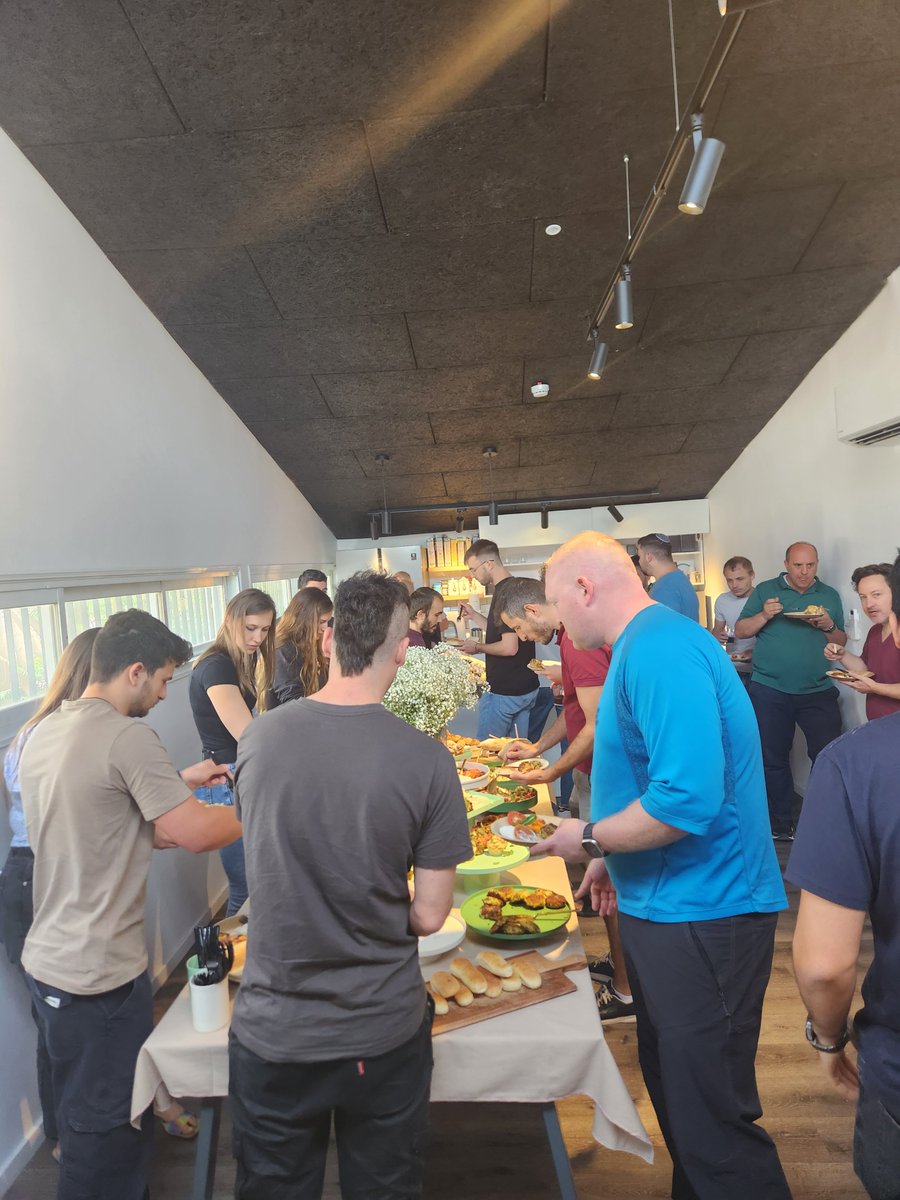 xpand_today's tweet photo. Celebrating Shavuot with great cheeses and excellent wines! 🌾🧀✨
Cheers! 🥂

#1mrobotics #shavuot #nanofulfillmentcenter #hyperlocal https://t.co/yjbINZH3Di
