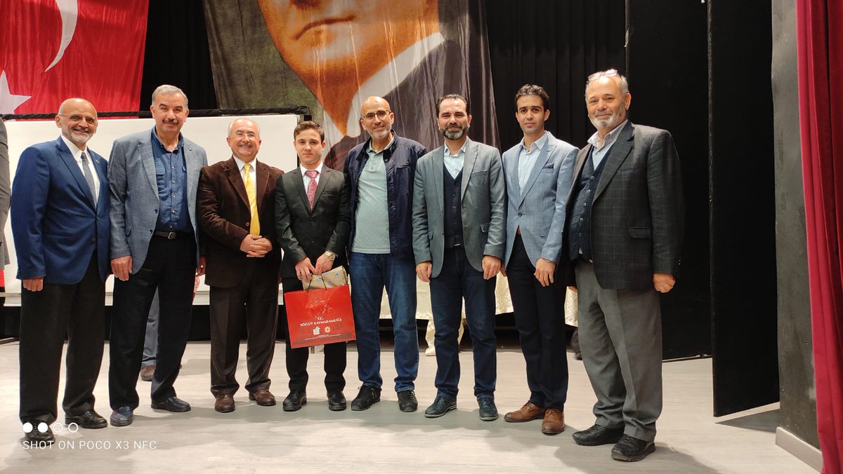 Simav_Aihl's tweet photo. Bakanlığımız Din Öğretimi Genel Müdürlüğü tarafından düzenlenen ve Söğüt ilçesinin ev sahipliğinde gerçekleştirilen Genç Muhafızlar Hafızlık Yarışması bölge finalinde öğrencimiz Salih üst üste 2. kez bölge birincisi olarak göğsümüzü kabarttı. https://t.co/8mRFGN1RdW