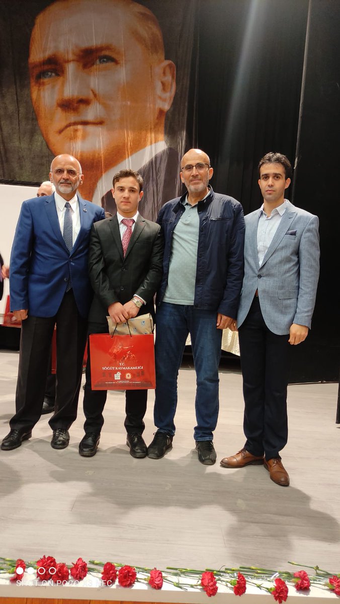 Simav_Aihl's tweet photo. Bakanlığımız Din Öğretimi Genel Müdürlüğü tarafından düzenlenen ve Söğüt ilçesinin ev sahipliğinde gerçekleştirilen Genç Muhafızlar Hafızlık Yarışması bölge finalinde öğrencimiz Salih üst üste 2. kez bölge birincisi olarak göğsümüzü kabarttı. https://t.co/8mRFGN1RdW