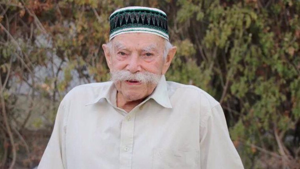 Filistinlileri öldürmekle övünen 'Tantura Kasabı' Amitzur Cohen 96 yaşında ölmüş. 
1948 yazında Akdeniz kıyısındaki küçük mezralarını işgal ettikten sonra sık sık silahsız Filistinlileri öldürmekle övüyordu.