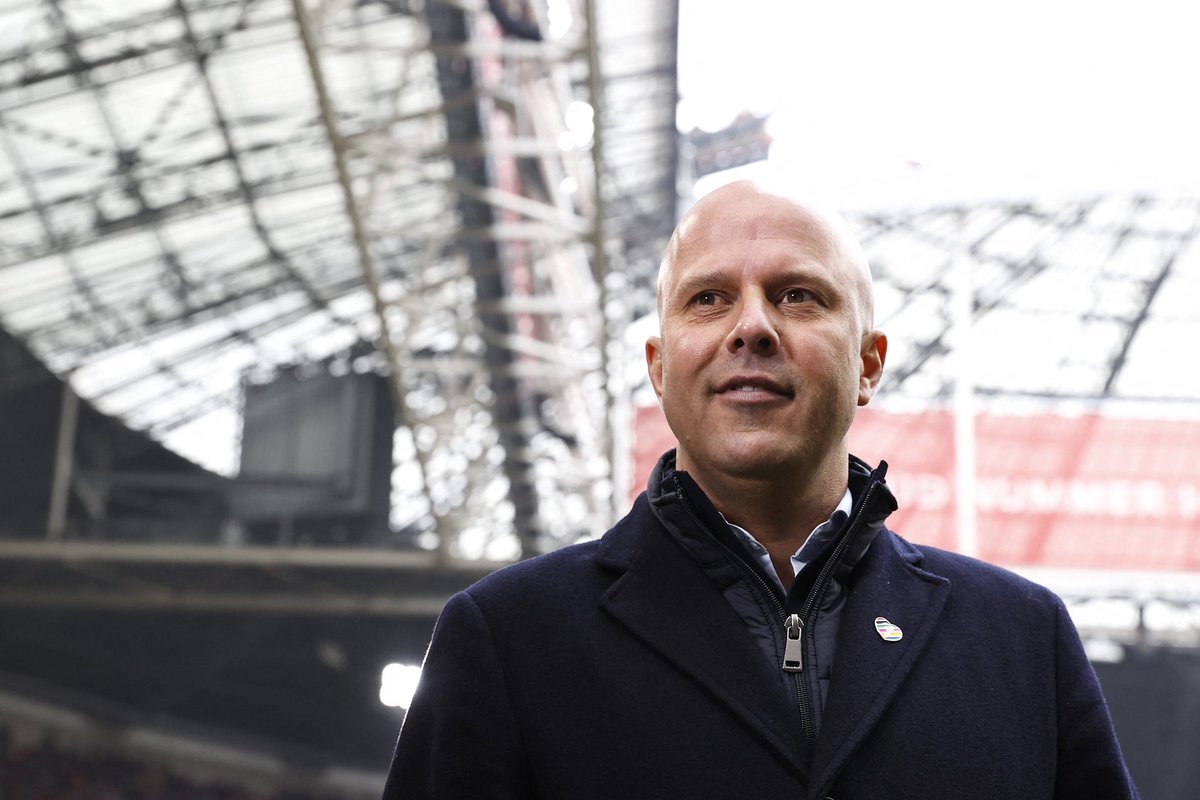 🚨 Arne Slot stays at Feyenoord and will not sign as Tottenham coach #THFC

“I have read the rumors, but it is my wish stay at Feyenoord and to continue what we’ve built over the past two seasons”, tells <a href="/ADnl/">AD.nl</a>.

“My wish is to stay, continue working on what we created last year”.