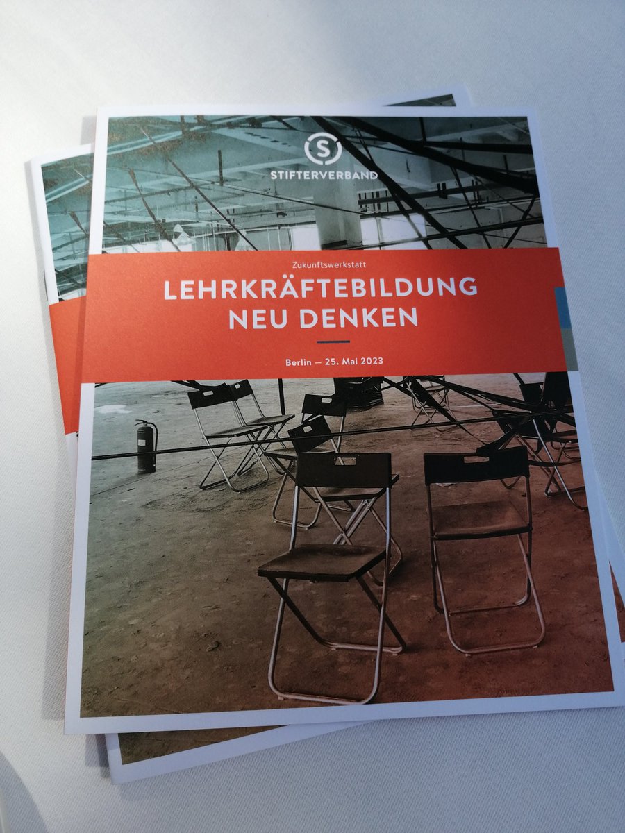 Für die <a href="/LSE_Hannover/">Leibniz School of Education</a> der <a href="/UniHannover/">Leibniz Uni Hannover</a> bin ich heute bei der Zukunftswerkstatt "Lehrkräftebildung neu denken" des <a href="/stifterverband/">Stifterverband</a>|s. Ich bin gespannt auf die Ideen, die heute hier entwickelt werden und freue mich auf neue Impulse.