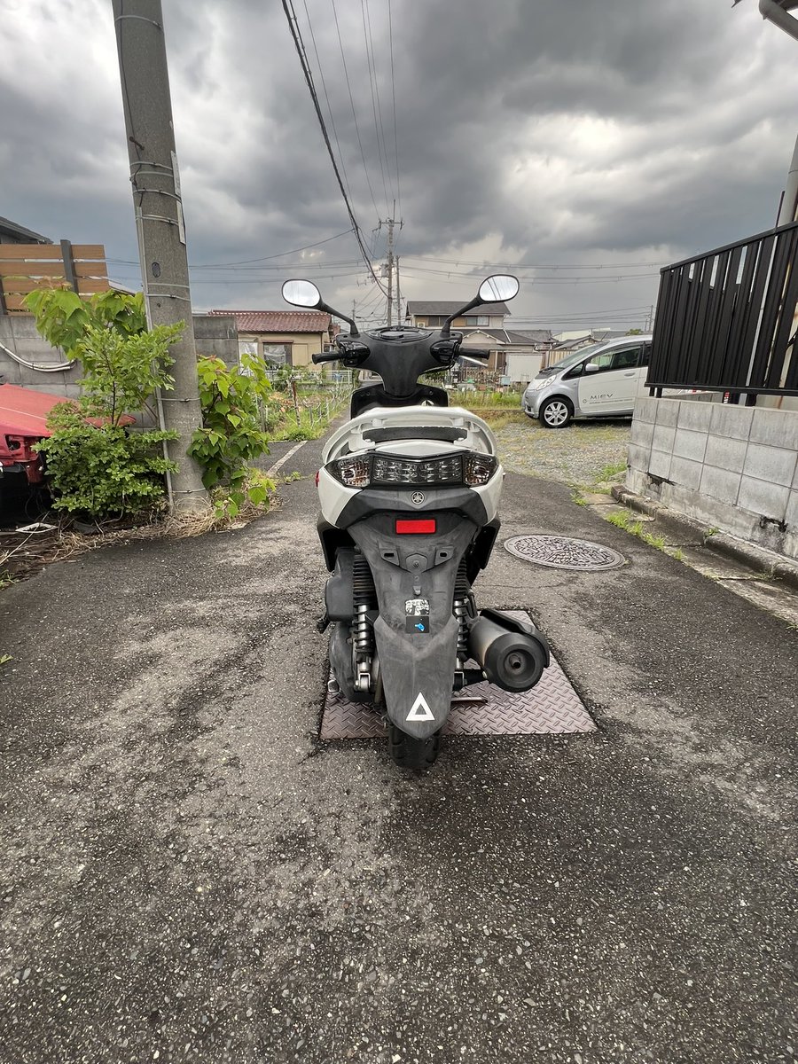 osakabaiku_'s tweet photo. 大阪府からシグナスx 3型売ります！
書類、鍵あります！不具合ありません！
一括¥120000 
現車確認いつでも大丈夫です！
DMお待ちしてます！
#シグナス売ります　#シグナスx売ります　
#シグナスX売ります　#シグナス3型売ります　#シグナスX3型売ります #シグナスx3型売ります https://t.co/d9mmvj6tBb