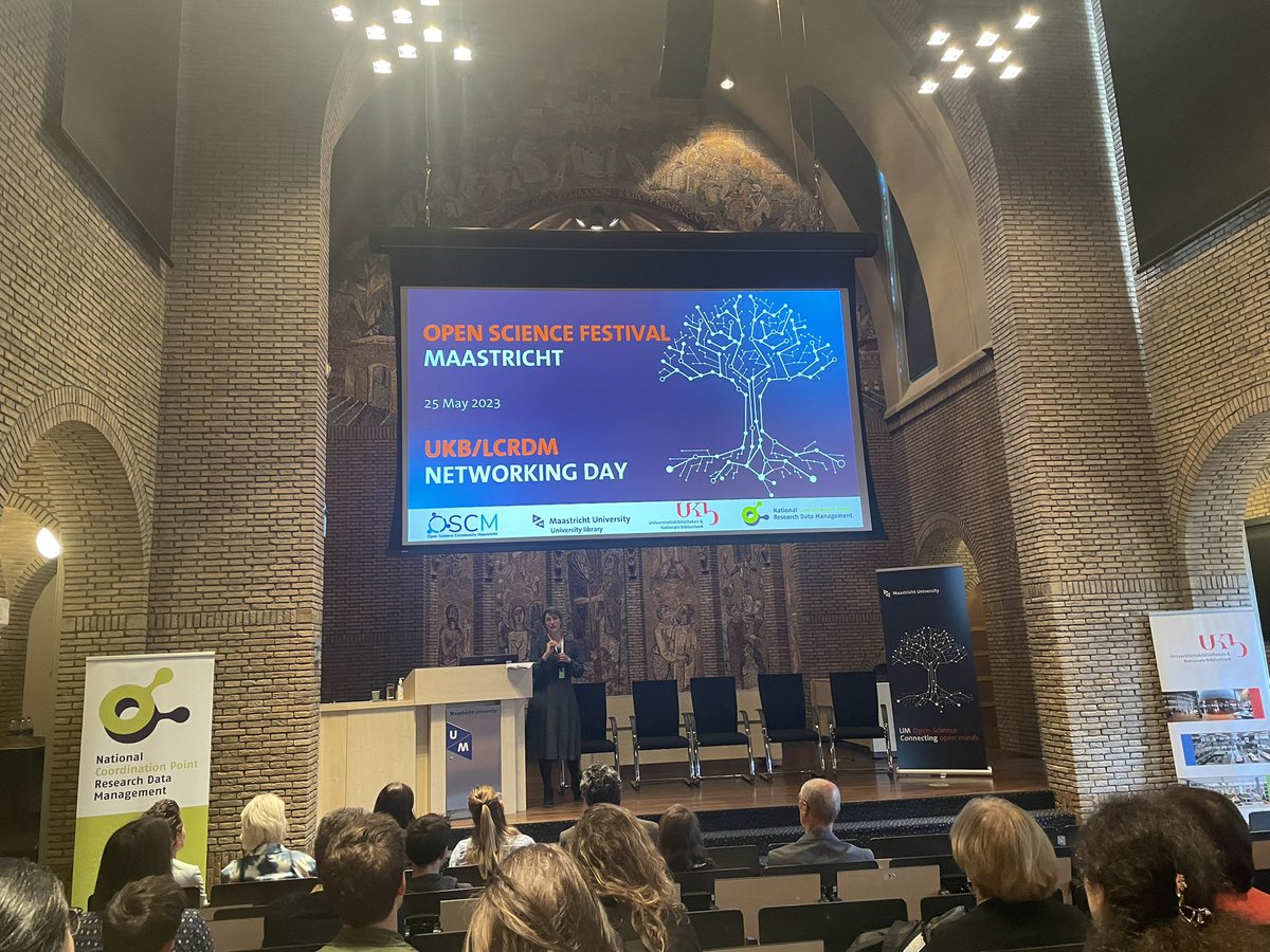 Learning on #openscience on the #lcrdm #lcrdmnetworkingday