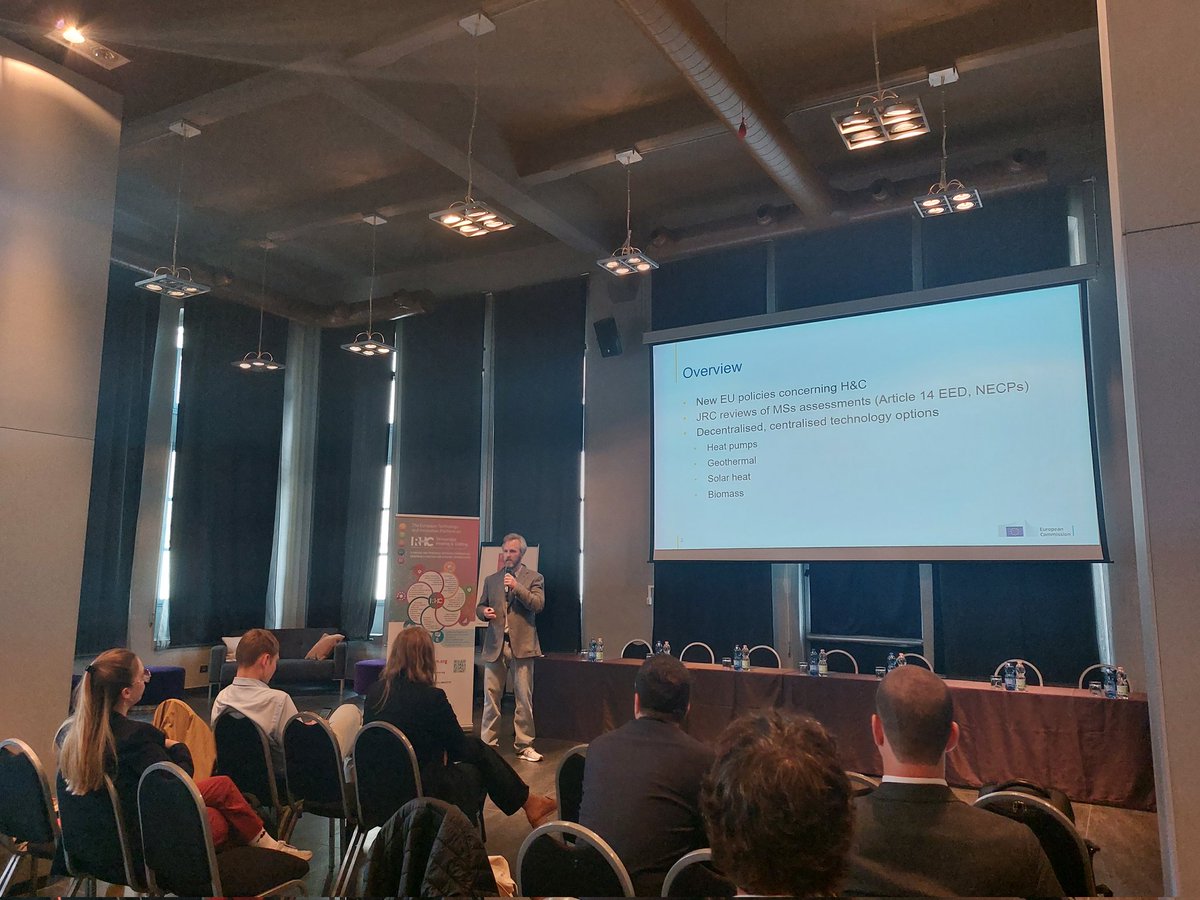 EtipRhc's tweet photo. For the first session of the #100RHC conference, Johan Carlsson (JRC-PETTEN), presents key policy and science topics related to energy security and #energytransition. https://t.co/7jtunrBXe1