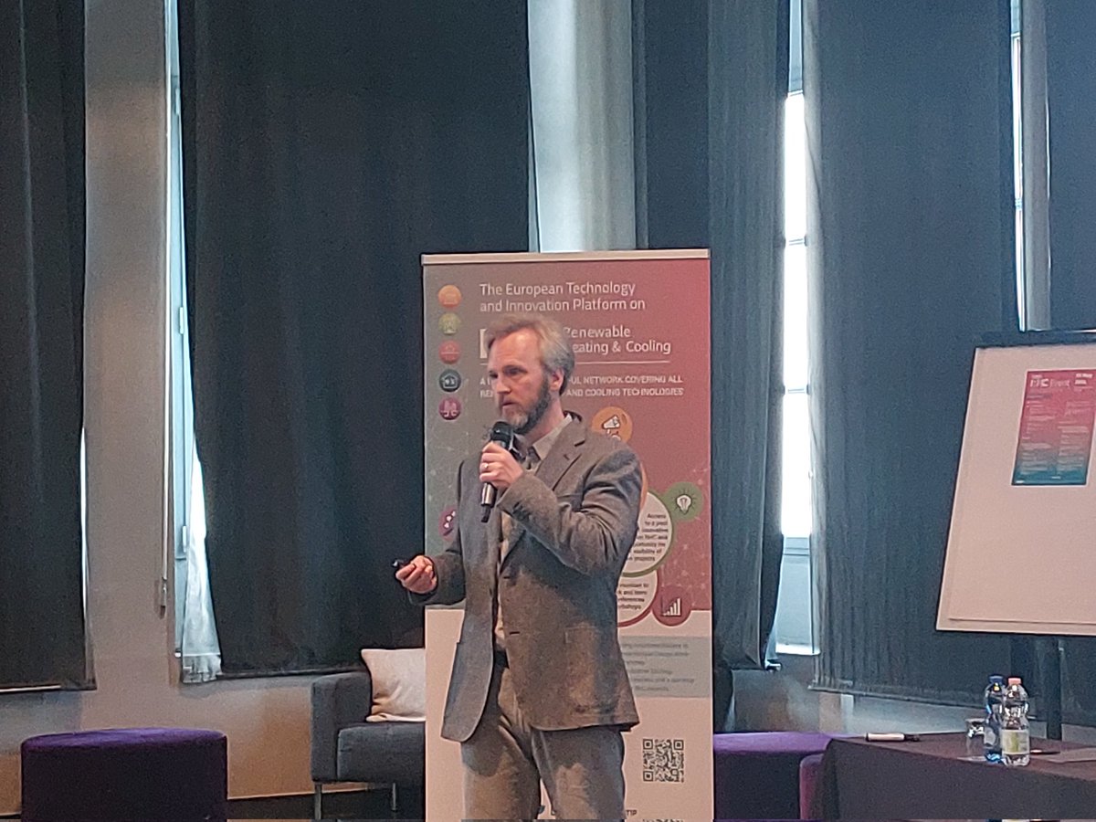 EtipRhc's tweet photo. For the first session of the #100RHC conference, Johan Carlsson (JRC-PETTEN), presents key policy and science topics related to energy security and #energytransition. https://t.co/7jtunrBXe1