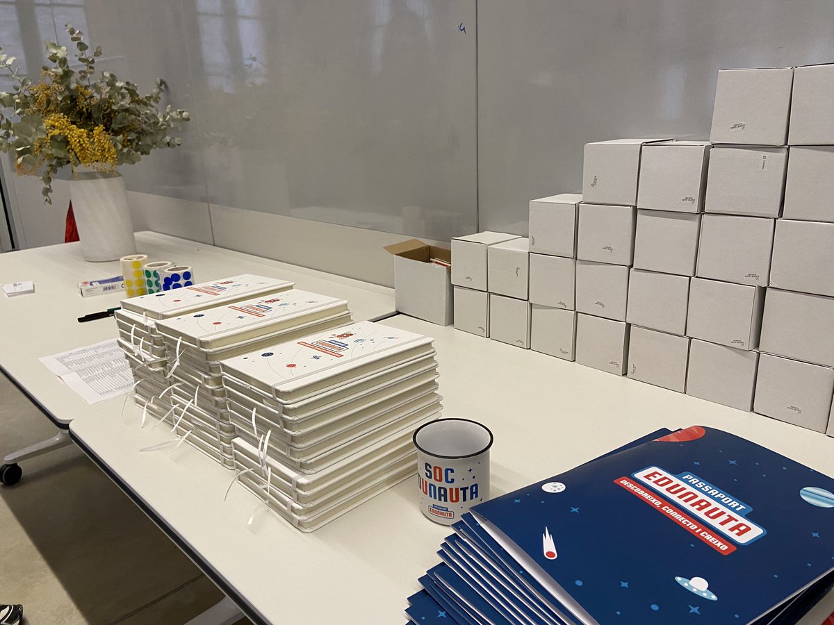 educacio360's tweet photo. Bon dia territoris #PassaportEdunauta! Us esperem al @hubsocialbcn. Esteu preparades per un matí enriquidor per compartir i seguir impulsant oportunitats educatives al territori? La comunitat edunauta formada pels equips impulsors és un espai de gran valor per millorar l’eina🚀💫 https://t.co/Ic6pSCISNY