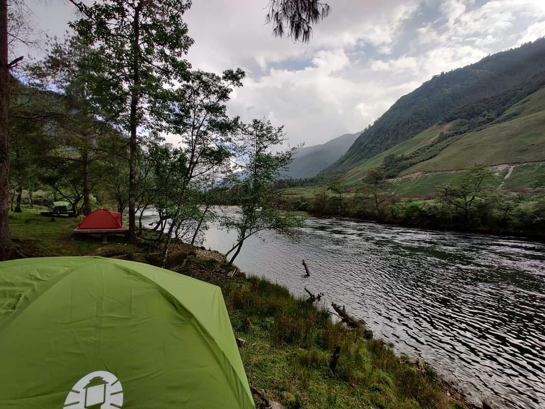 Know more - northeastadvisor.in/post/acheso-va… Escape to tranquility at Acheso Valley Camp in Anini, Arunachal Pradesh! Immerse yourself in the breathtaking beauty of the Eastern Himalayas, indulge in thrilling adventures, and experience the warm local culture.