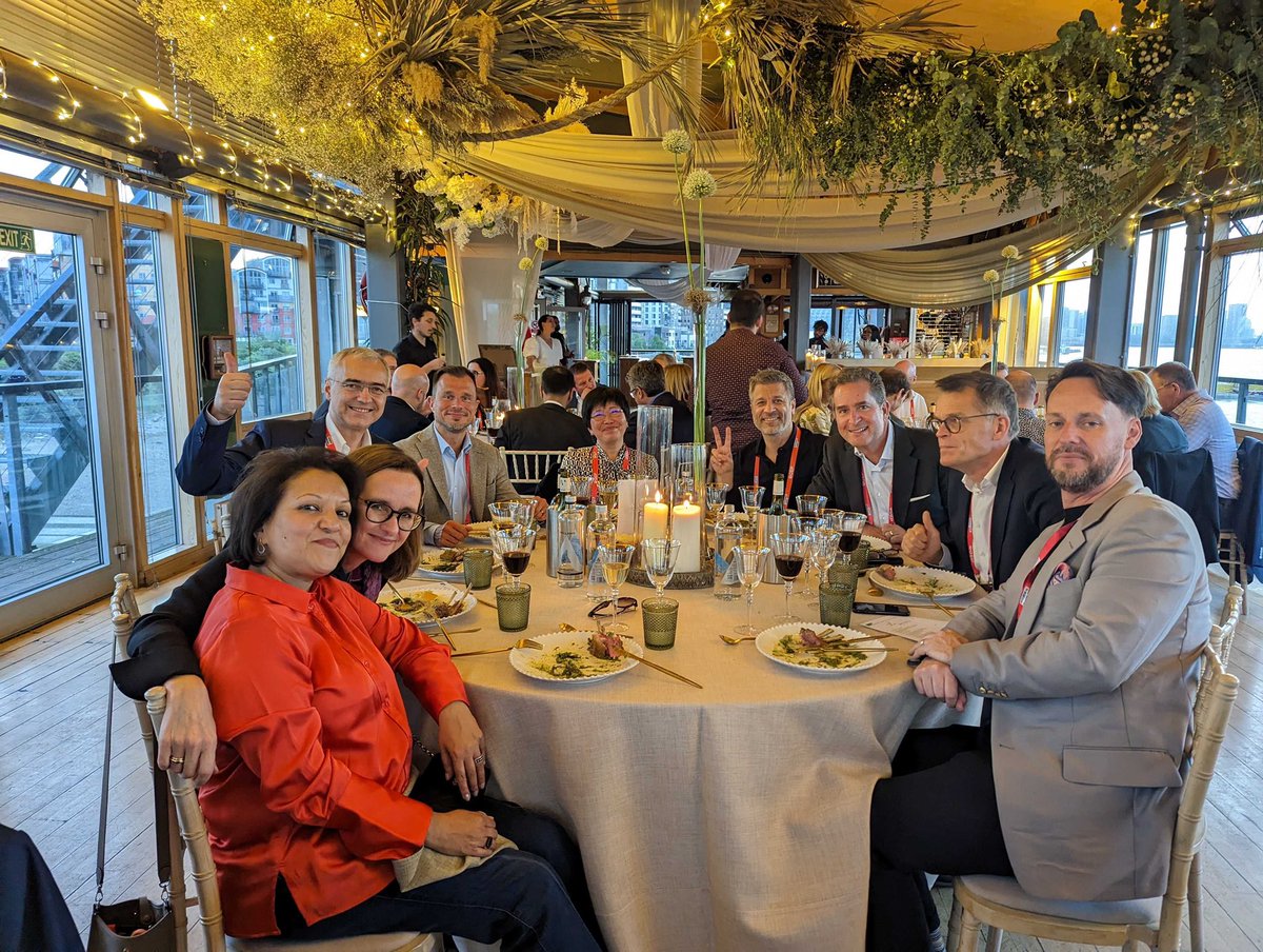 ProcurementLDRS's tweet image. Delegates had a great time last night at the CPO dinner! #PLWPC