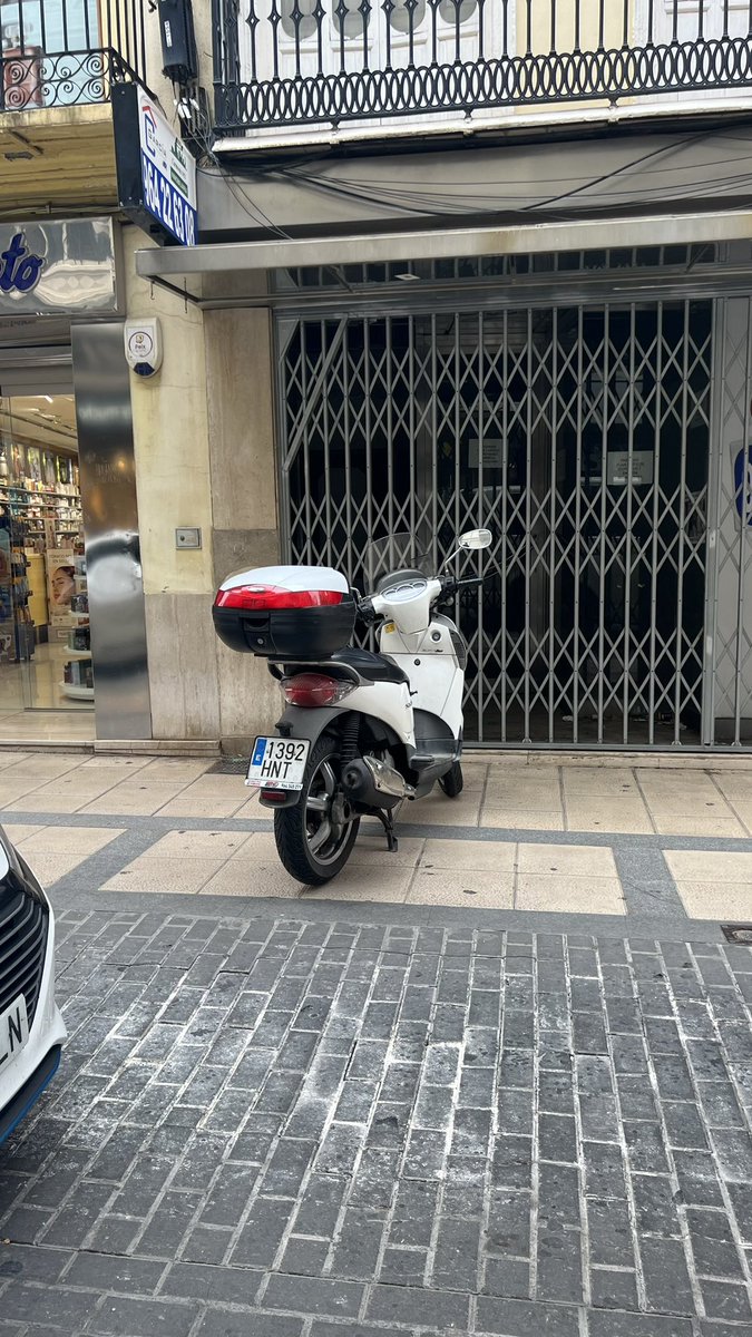 Se aparca en cualquier sitio <a href="/PLCastellon/">Policia Castellon</a>