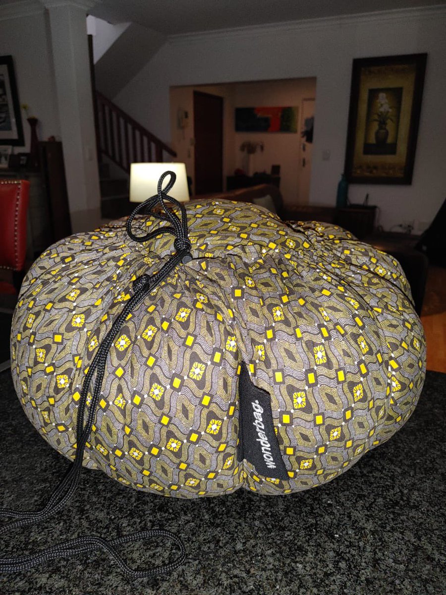 BalisoMlamli's tweet photo. Just finished cooking, this rainy weather demanded a MNGQUSHO and Chicken day for me, now my Mngqusho is simmering in the Wonderbag. And me I’m going straight back to bed ❤️ https://t.co/QGurMuWEdD
