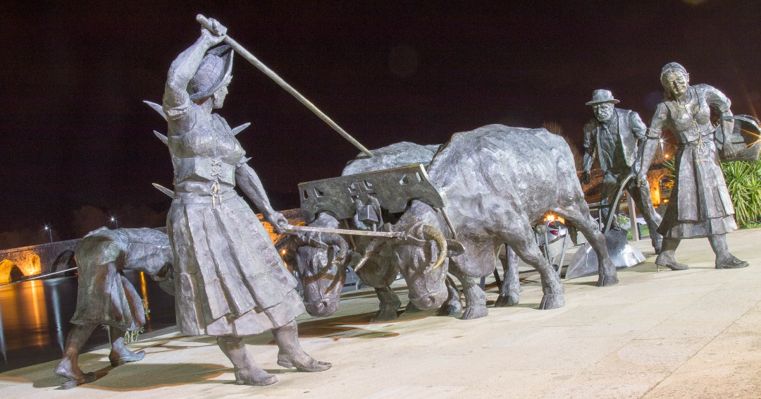 #pontedelima en el #caminodesantiago #caminoportugués , un lugar que te sorprende en cada rincón . No puedes pasar por un lugar así haciendo tu #camino y no pararte a disfutar de semejante lugar... 

#bicigrino #alquiler de bicicletas #aventurasenbicicleta