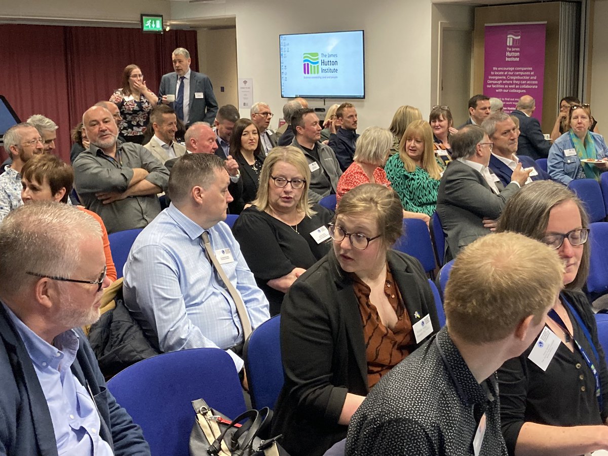 Opportunity_NE1's tweet photo. 📈 ONE CEO Jennifer Craw highlights private sector leadership in economic transformation &amp; the innovative places &amp; spaces boosting the entrepreneurial ecosystem in NE Scotland #ONETechHub #ONEBioHub #ONESeedPod at today's @chambertalk Investment Tracker launch @JamesHuttonInst https://t.co/oV2Nxt2qNW