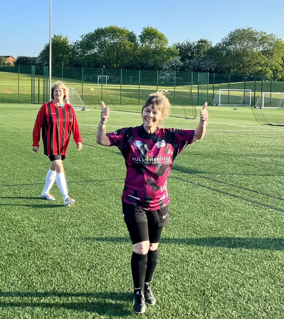 Lisa’sLadiesFC tweet media