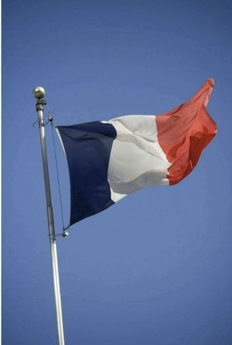 MorfaRhianedd's tweet image. Pob hwyl i Mr Jones a’r 4 disgybl sy’n cynrychioli’r ysgol yn Wormhout, Ffrainc dros y dyddiau nesaf mewn twrnament pêl droed! 🏴󠁧󠁢󠁷󠁬󠁳󠁿

We wish Mr Jones and the 4 pupils representing the school in Wormhout, France, all the best over the next few days! 🏴󠁧󠁢󠁷󠁬󠁳󠁿

Bon Voyage! 🇫🇷