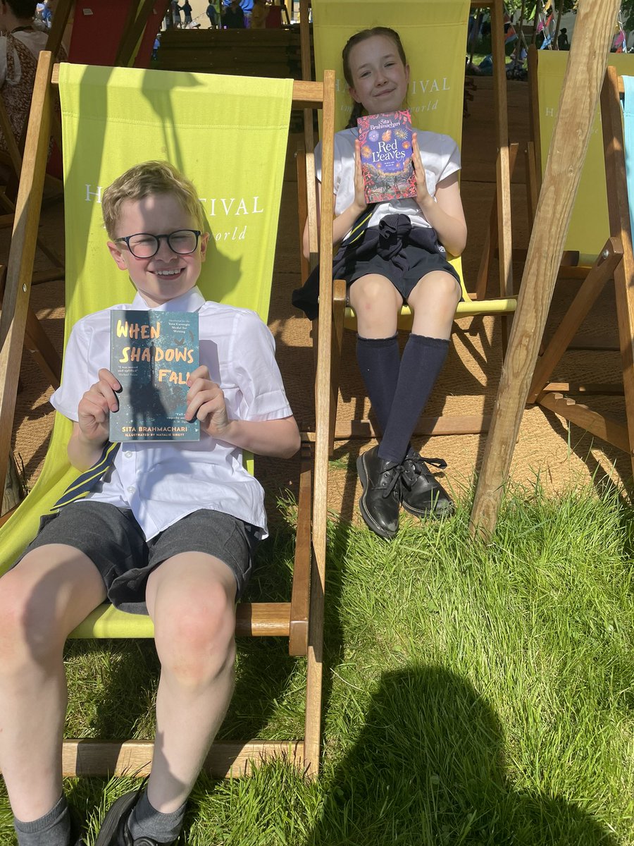 GorseyCommons's tweet photo. What better way to spend your lunch than reading your new books! #gorseybookclub #gorseyparliament https://t.co/KMnvZI5Zln