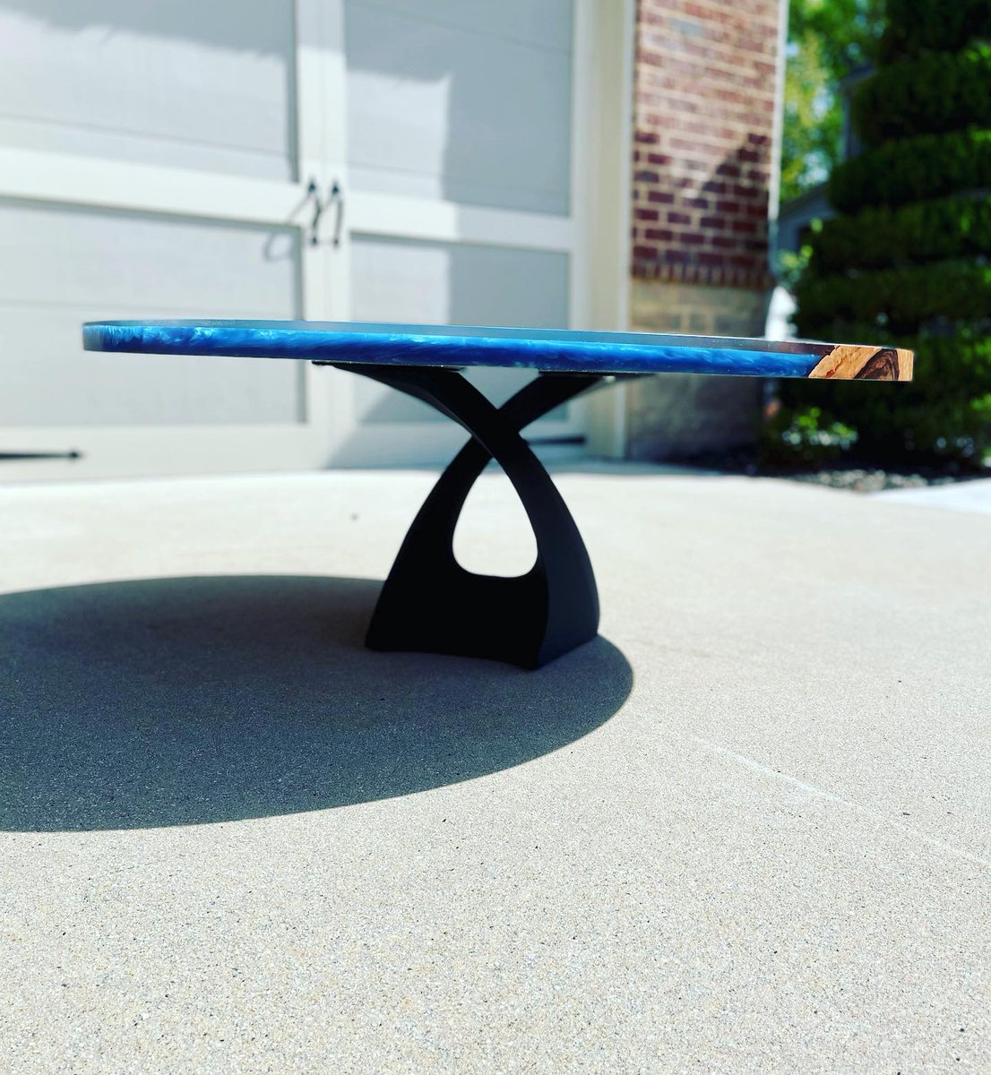 There is something permanent, and extremely profound is having an amazing Tulipe base in the corner
In which we can get the sunbathing and enjoy home

𝐒𝐡𝐨𝐩 𝐡𝐞𝐫𝐞: flowyline.com/collections/de…

#flowylinedesign #tablebase #tabledesign #qualityfurniture #resintable