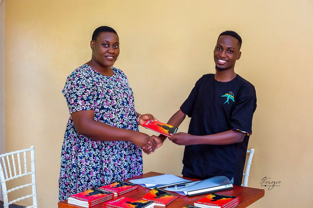 Rapwithzedmonk's tweet photo. ANNOUNCEMENT :
23rd/May/2023
I officially signed as @I_Mpressa_GS brand Ambassador.
Thank you my CEO @OttoHellena for entrusting me with this endorsement 🙏
#Signedandsealed
#FathomMe
#IMPressaGalleryStudio
#ZedmonkSsabatontomi
https://t.co/NL3rep9w6Z
Photo credit @fergiepics https://t.co/B0HAreroGP