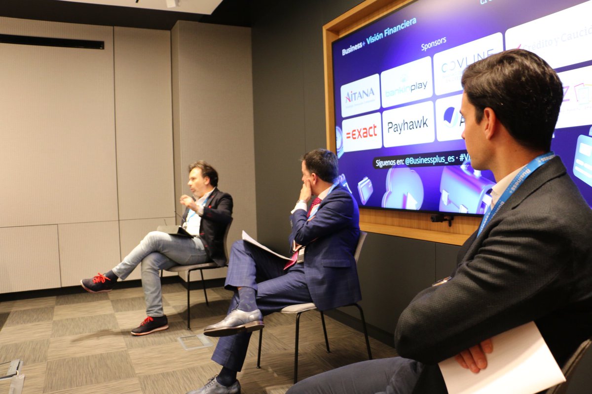 BusinessPlus_es's tweet photo. ¿En qué áreas financieras incidirá directamente la #IA? 

✔️Gestión de riesgos
✔️Gestión morosidad
✔️Pagos 

Seguimos en #VisionFinanciera 2023 
Madrid 

👉🏻Lorenzo Escobar.SEA&amp; PORTS GROUP 👉🏻Raúl Morales. ALCARAVAN ITV
👉🏻Rodrigo Santiuste Tortosa. Telecoming. https://t.co/yuhObqJ9AU