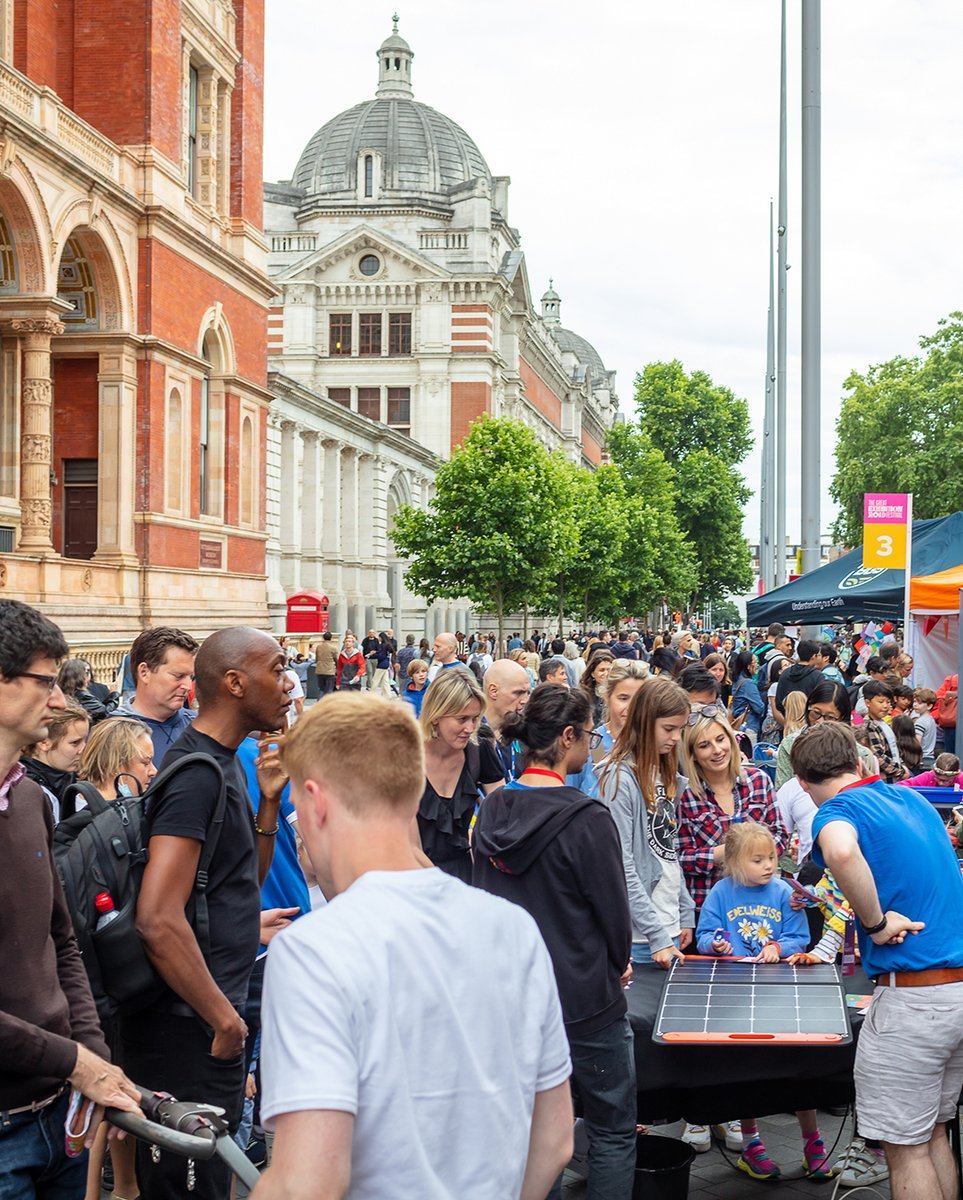 Only one month to go until the Great Exhibition Road Festival! 🎉 

From hands-on workshops to talks and performances for all ages, join us in South Kensington 17-18 June at #ExRdFest to explore the awe and wonder of science and the arts 👉 fal.cn/3ywr5