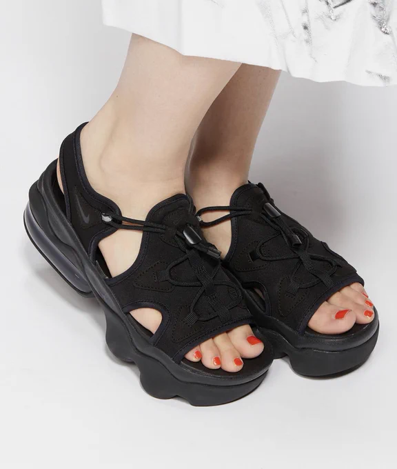 自分へのご褒美にどっちかのお靴買いたいんだけど、通販だとサイズ感がいまいち分からなくて悩むな……