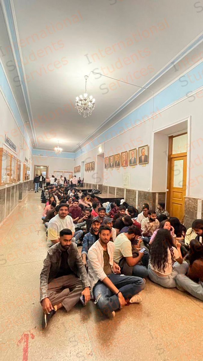 StudyIss's tweet photo. Today medical 🏥 students 🧑‍🎓 👨‍🎓 👩‍🎓 protesting against Krok 2 medical exam

#krok #medicalexam #exam #medicine #medicaluniversity
#ISS #protesting #ISScompany #foreignerstudents #foreignersinukrainemedia #foreignersinukraine #foreigners #immigration #immigration2Ukraine https://t.co/mwtmoDL7oX