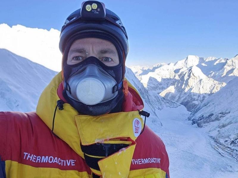 Solo Hungarian climber missing from #Everest Hillary Step area. More: buff.ly/3q0Jh5i #Everest70 #Everest2023
