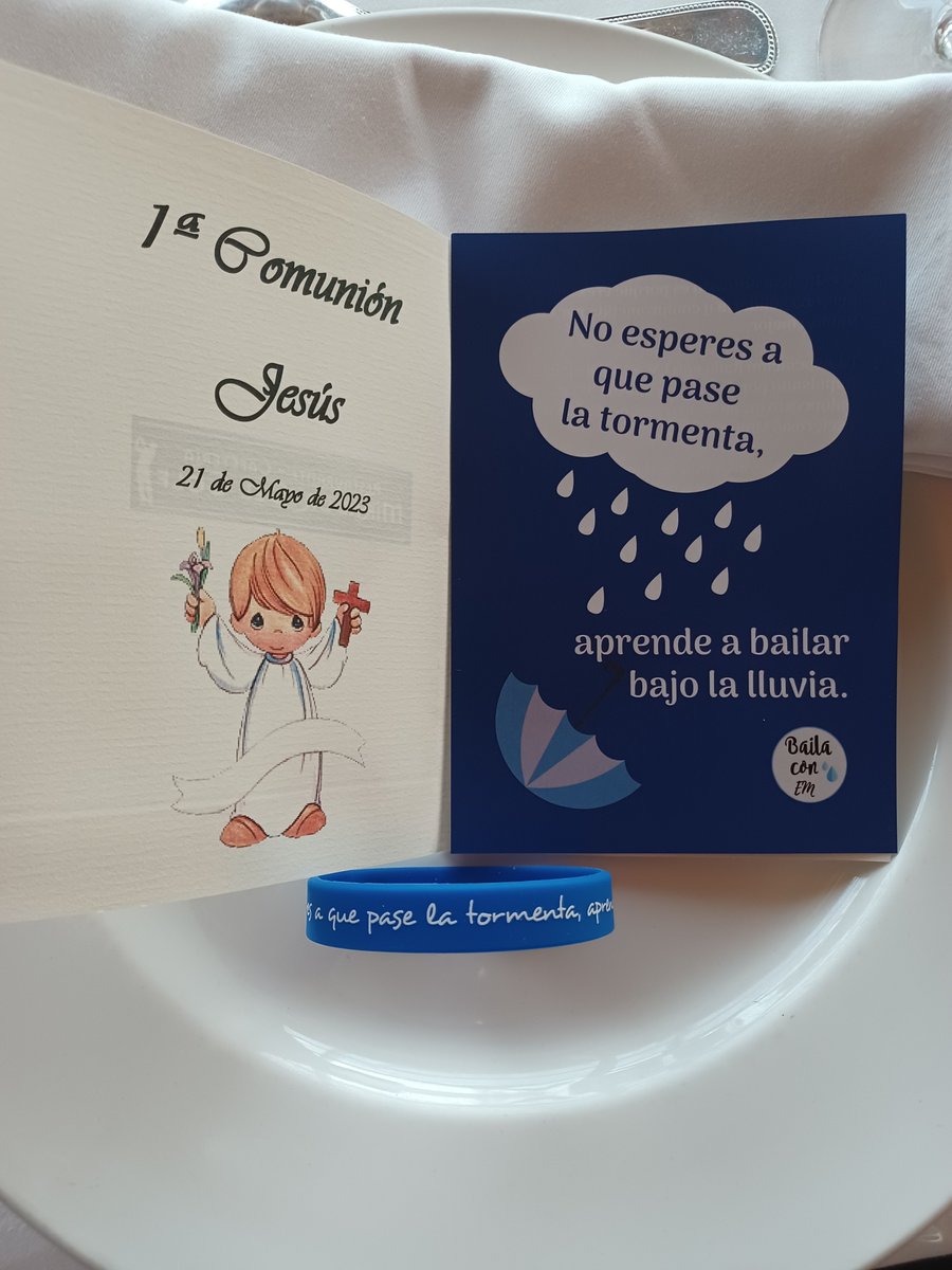 BailaconEM's tweet photo. 💝 ¡El pasado  domingo Jesús celebró su primera comunión! Jesús es hijo de uno de los miembros más importantes del equipo de Baila con  EM, una persona comprometida y dedicada al 100% a nuestro proyecto.

¡Esperamos que todo fuera a la perfección! 💙

#EsclerosisMúltiple https://t.co/EgUGIp5rvw