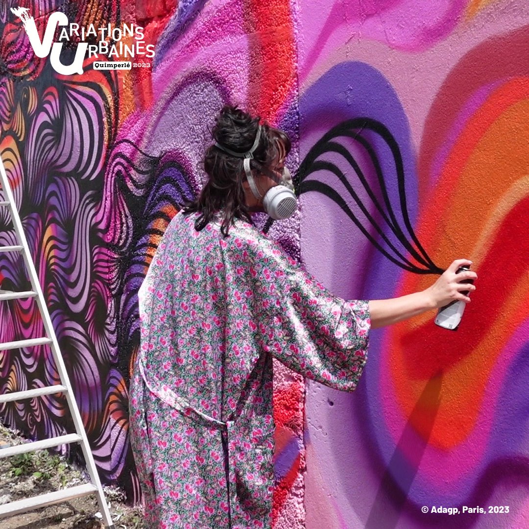 QuimperleVille's tweet photo. 📷L'artiste peintre muraliste Yoldie a réalisé une fresque pour le parcours artistique #VariationsUrbaines de la Ville de #Quimperlé.
🥂 En fin de journée, un rdv convivial a permis à chacun de rencontrer l'artiste.
#ArtUrbain #StreetArt
➕d'infos https://t.co/IPqksy6V5H https://t.co/85NUpEMbX7