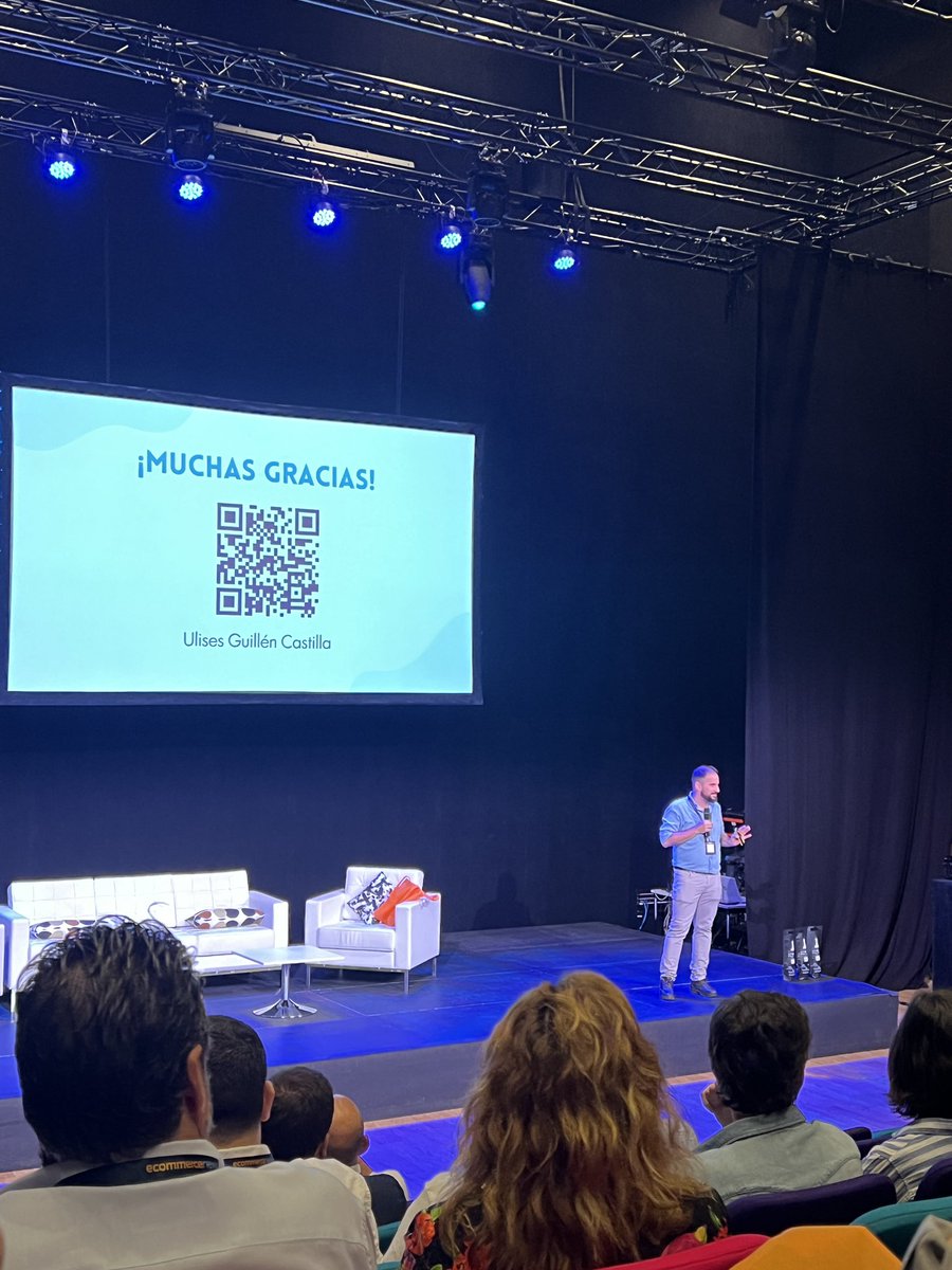 Primera intervención de Ulises Guillén de <a href="/HolaPrincesaES/">Hola Princesa</a> #EcommerceTourSevilla
