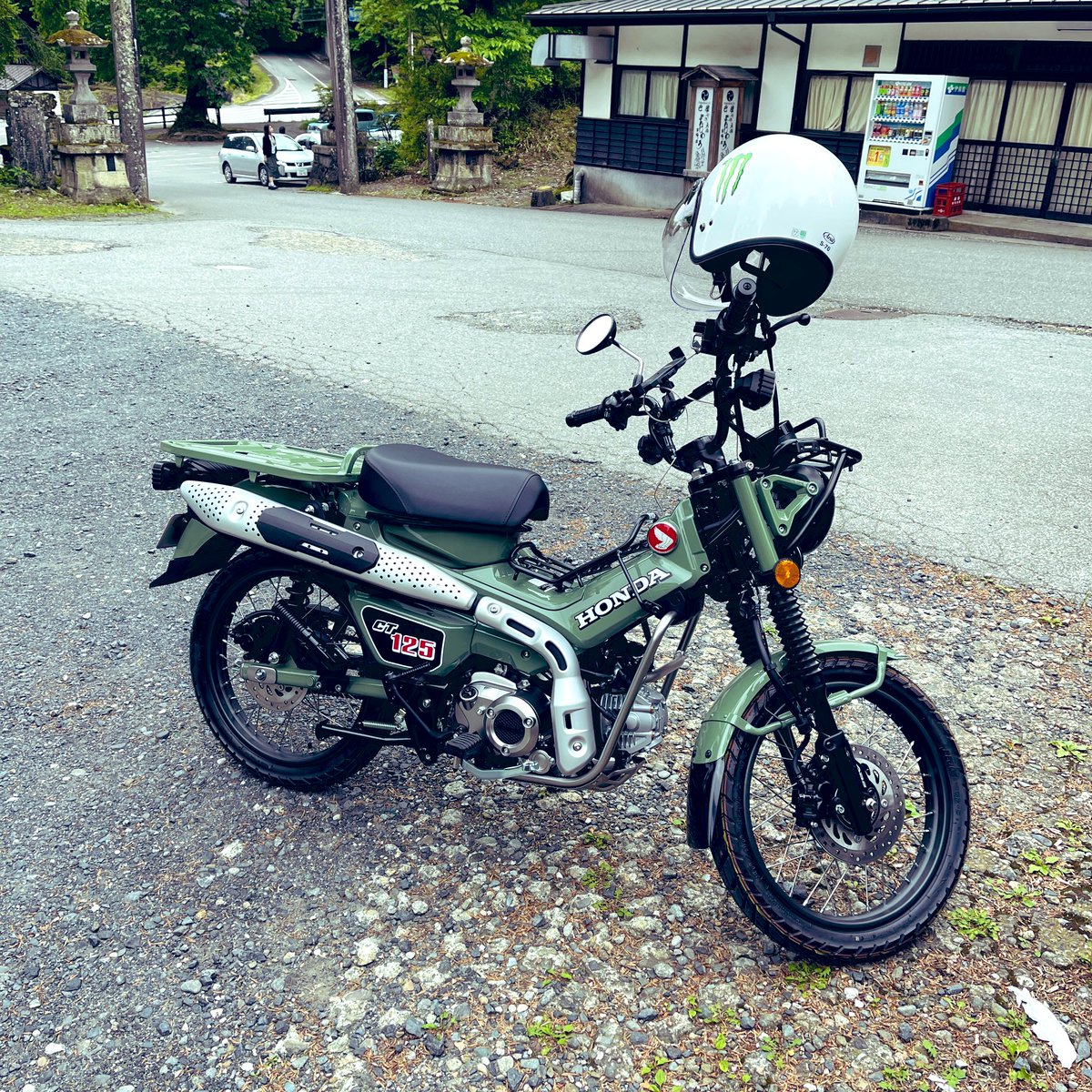 norixLand's tweet photo. #ハンターカブ  
#CT125 
#8BJ-JA65 

納車してそのまま神社にお祓いに行ってきた。
とりあえず84キロ走行
ならし1000キロ完了まで916キロ
株からカブへ…

鉄カブとはかなり違うね。
普通のバイクになったわ。 https://t.co/Zvn75hyaA1