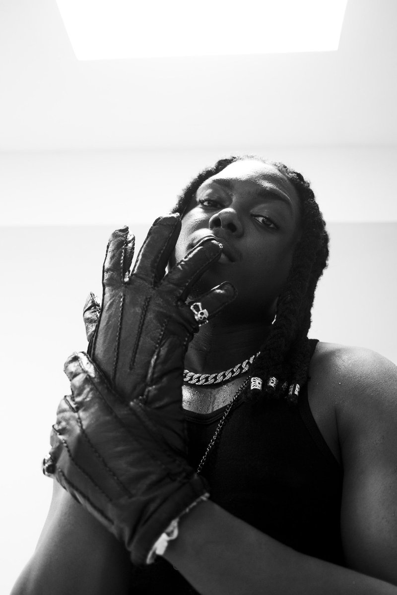itsbayanni's tweet photo. Artificial Intelligence ⏳

TA TA TA the Remix (Visuals) Out on YouTube. Link below 
https://t.co/eIibPE2KOw https://t.co/0vuihb20b4