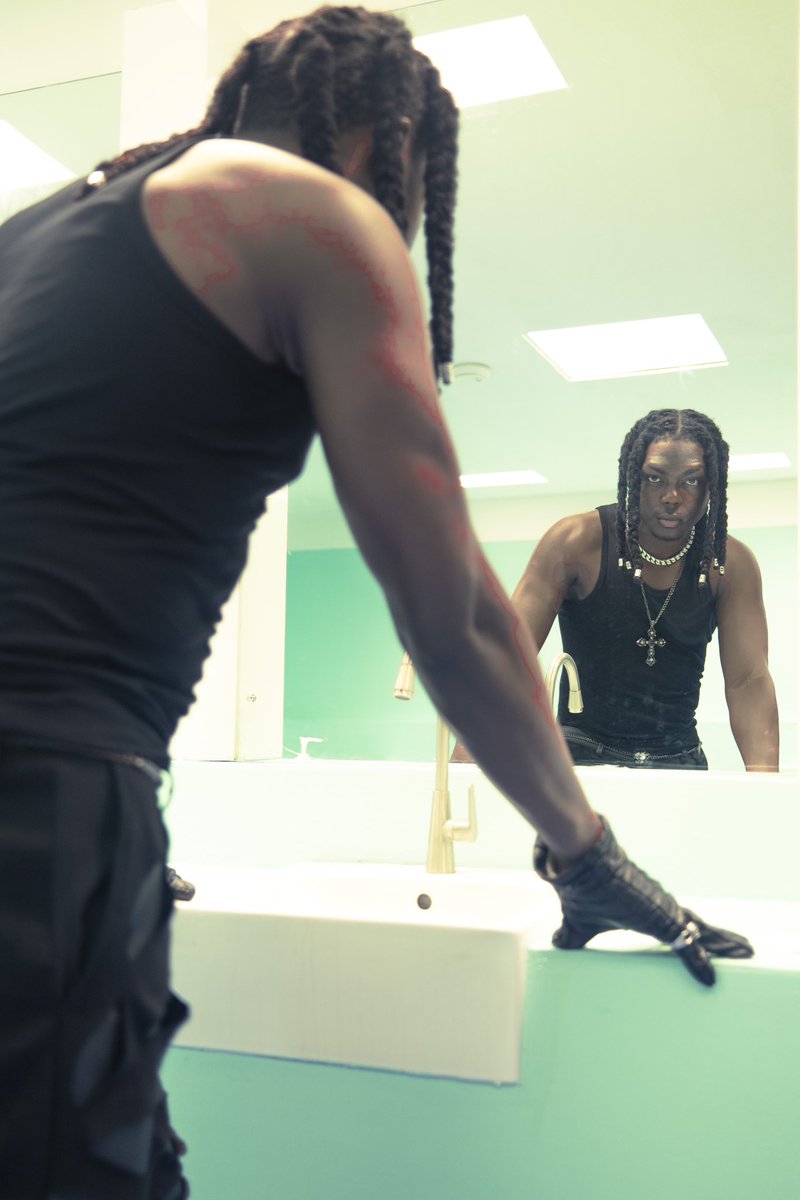 itsbayanni's tweet photo. Artificial Intelligence ⏳

TA TA TA the Remix (Visuals) Out on YouTube. Link below 
https://t.co/eIibPE2KOw https://t.co/0vuihb20b4