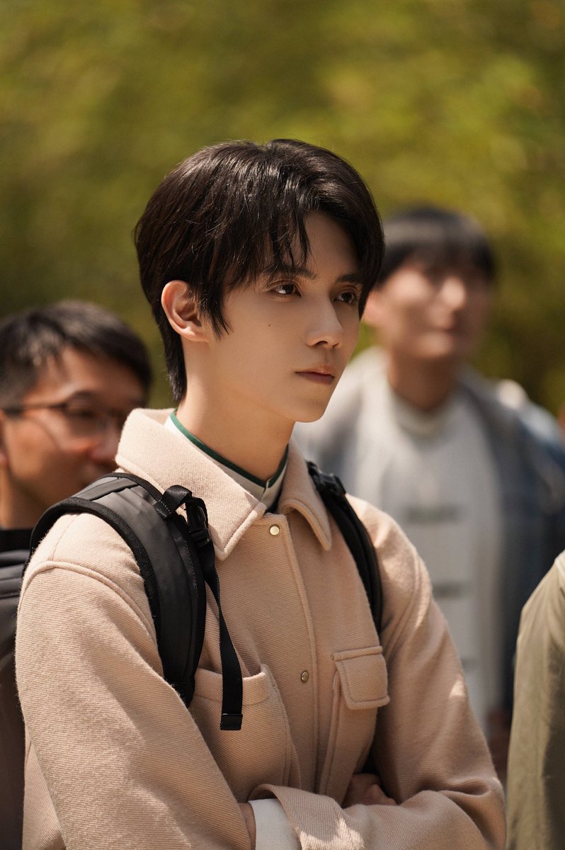 #LuoYizhou work studio uploaded new stills of Ren Tianzhen in #Houlang 
#GenZ #罗一舟 #หลัวอีโจว