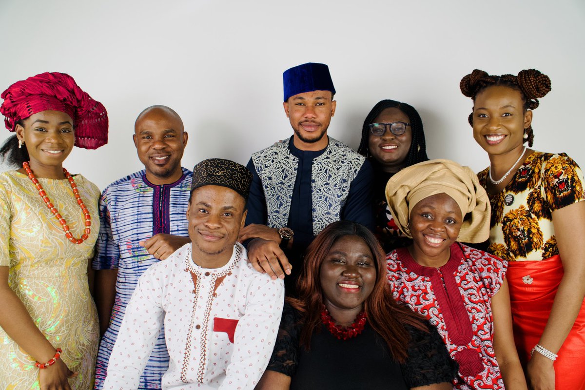 tobilobamaryam's tweet photo. Today, on #AfricaDay2023, we celebrate African fashion with its vibrant colours, bold designs and gorgeous prints. #ONEActivists came together to showcase the culture-rich fashion style by wearing their traditional attires. Celebrate with us 👏 #ONEAfricaDay https://t.co/LhyxLkQrlo